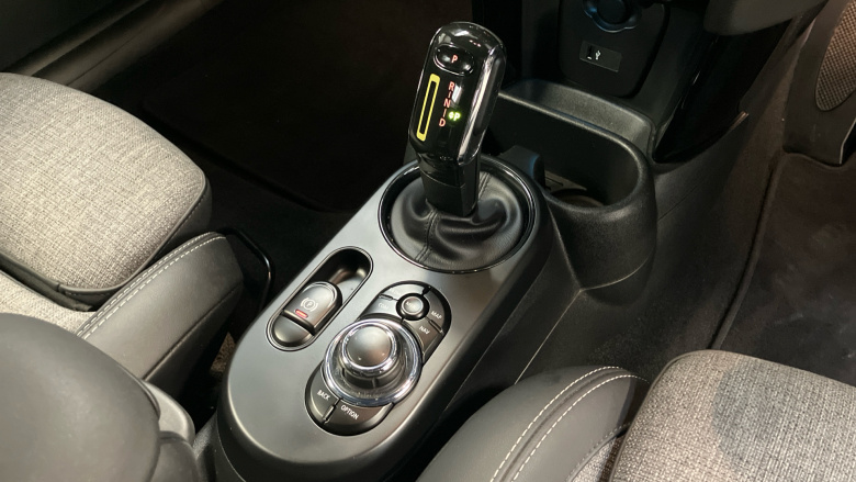 MINI Hatchback 135kW Cooper S Level 2 33kWh 3dr Auto Electric Hatchback